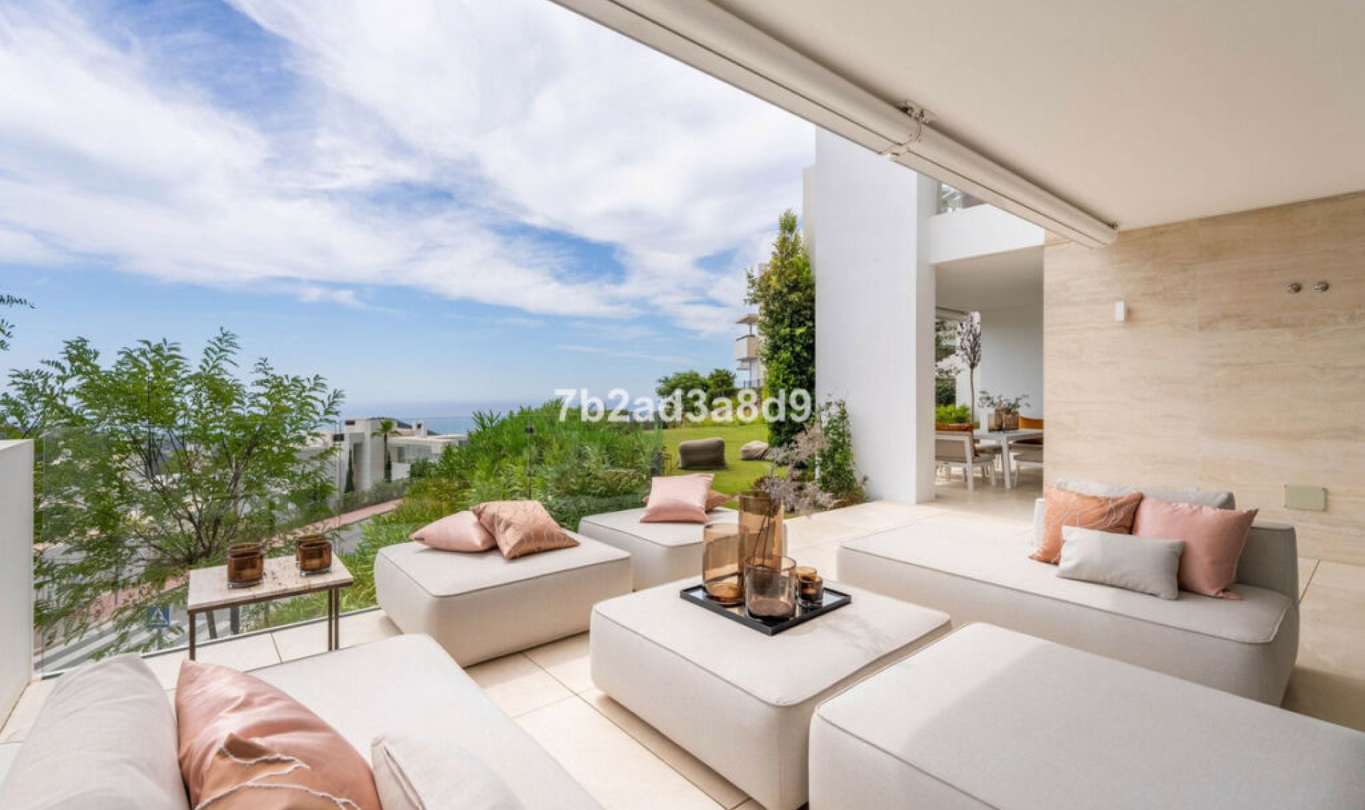 Resale - Apartment -
Ojén