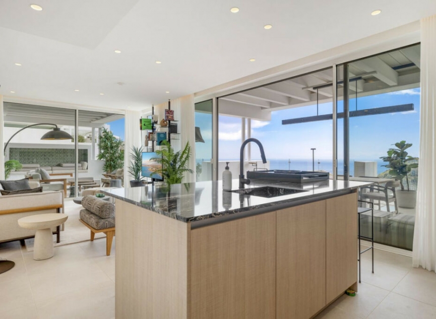 Resale - Apartment -
Ojén