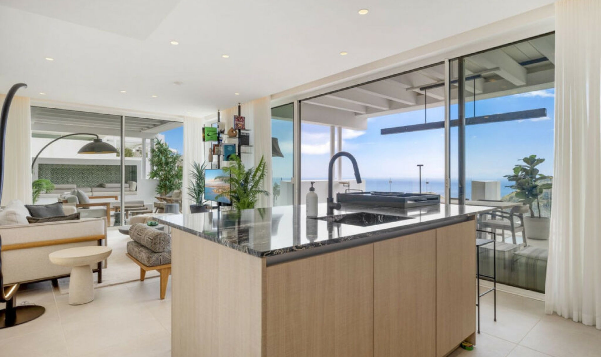 Resale - Apartment -
Ojén