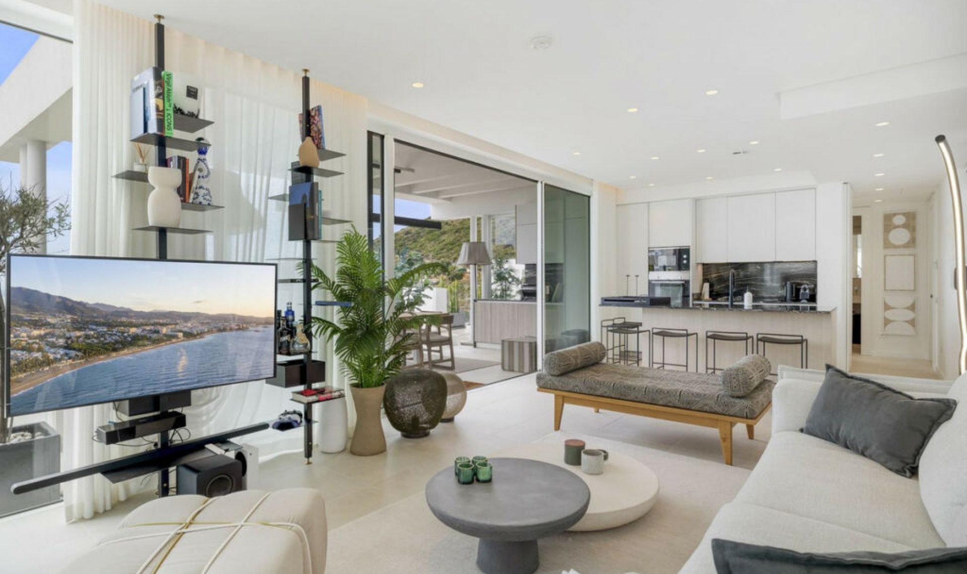 Resale - Apartment -
Ojén