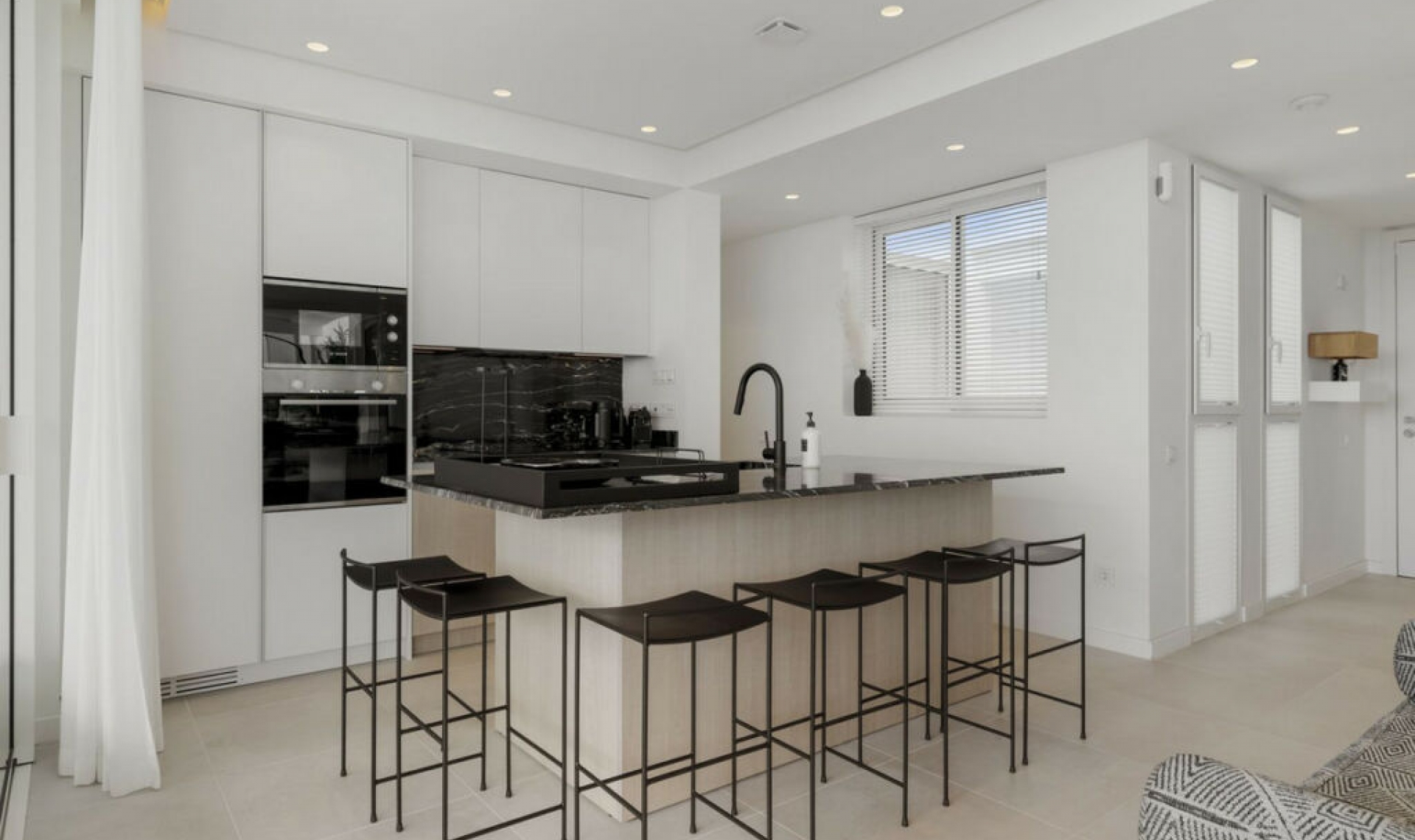 Resale - Apartment -
Ojén