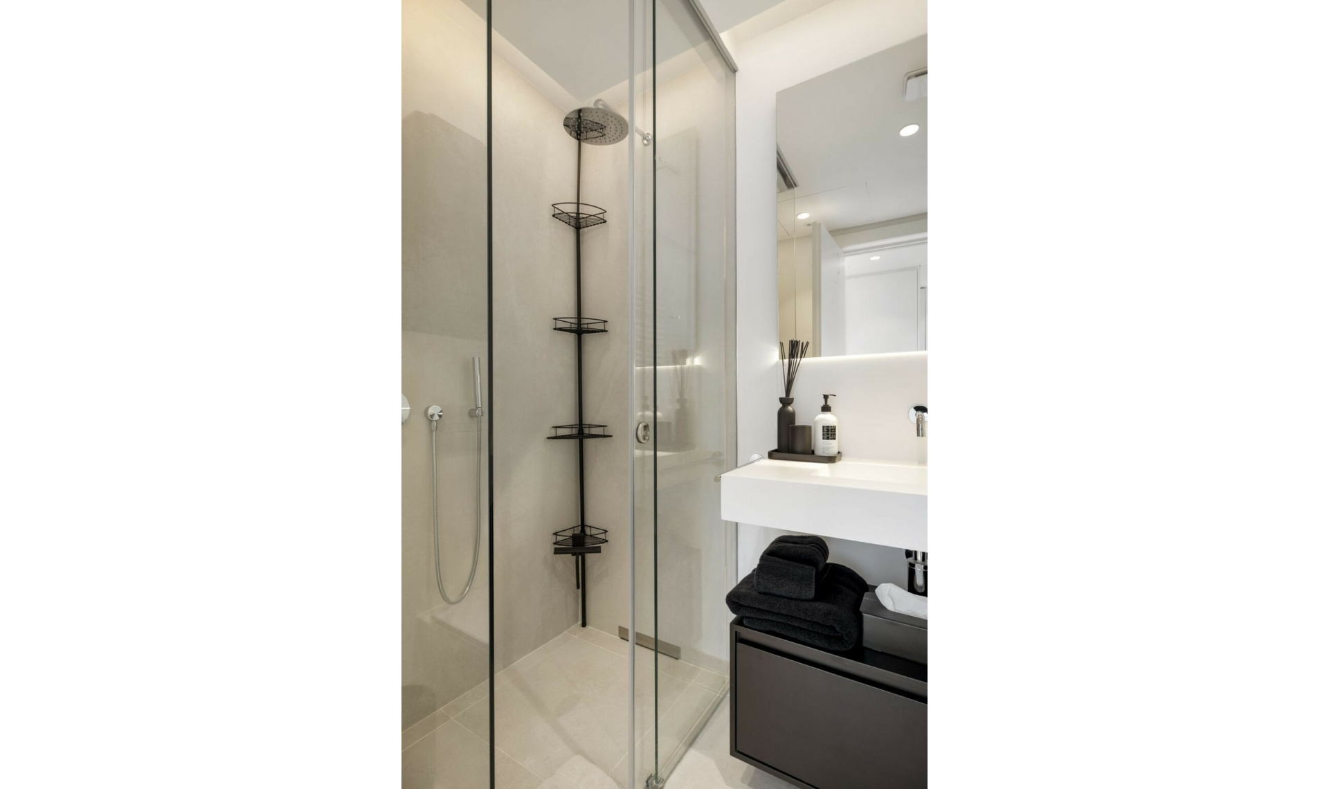 Resale - Apartment -
Ojén