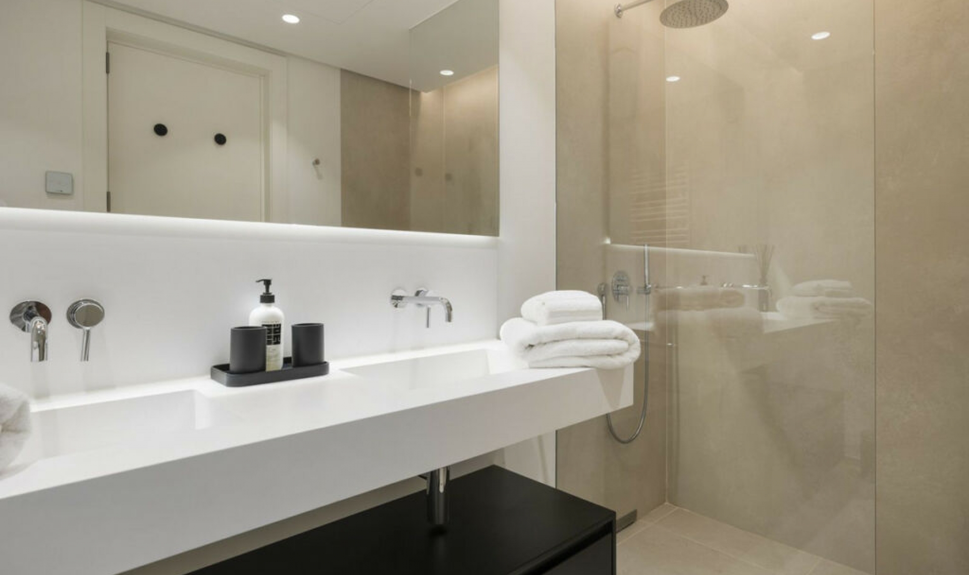 Resale - Apartment -
Ojén