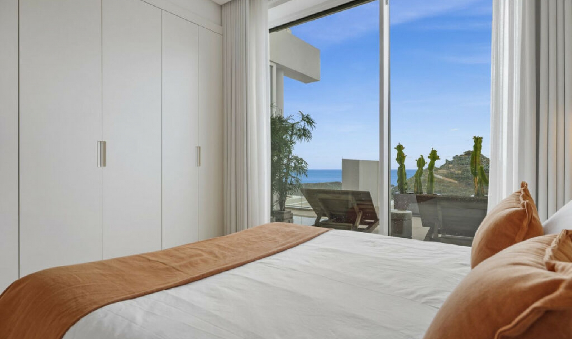 Resale - Apartment -
Ojén