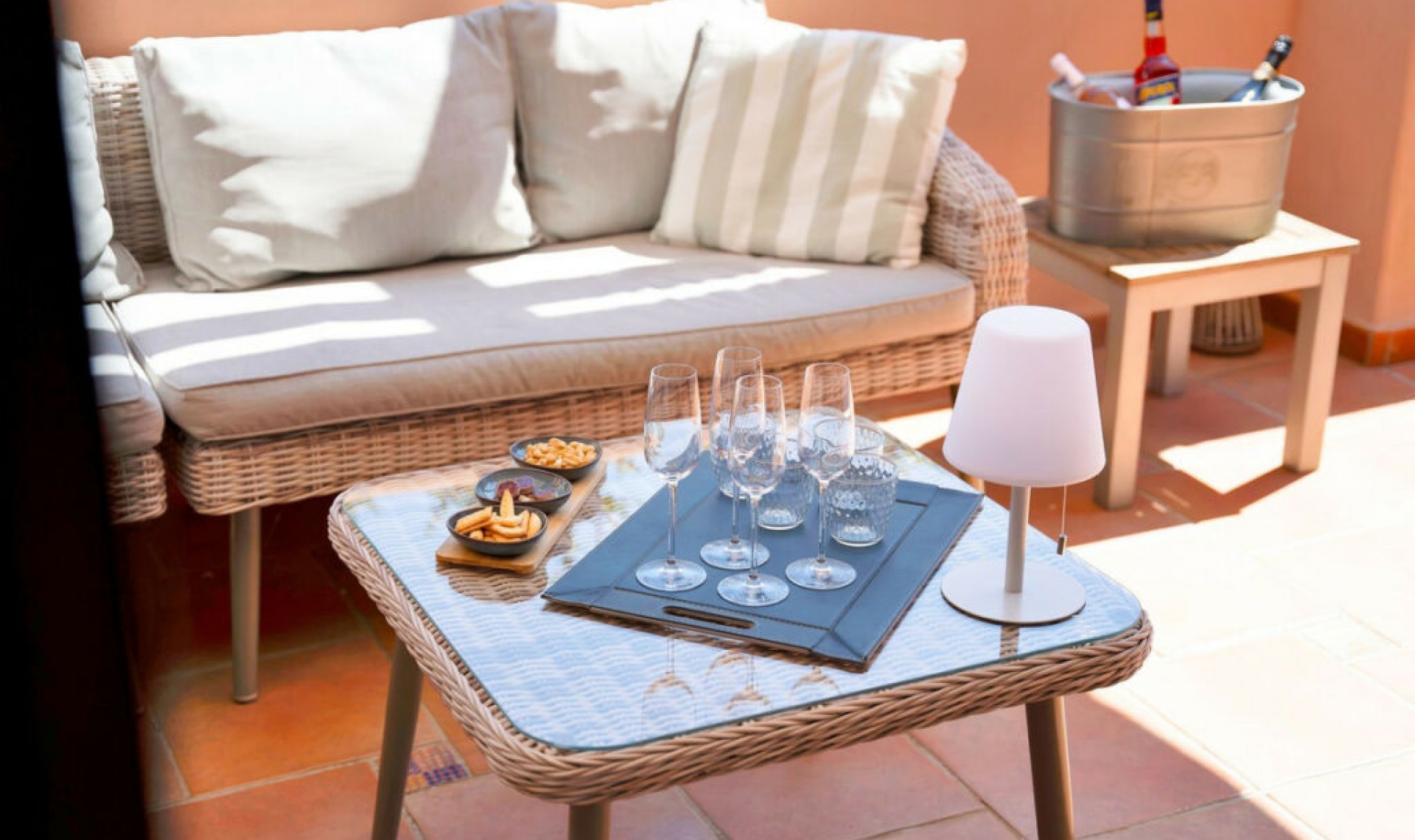 Resale - Apartment -
Ojén