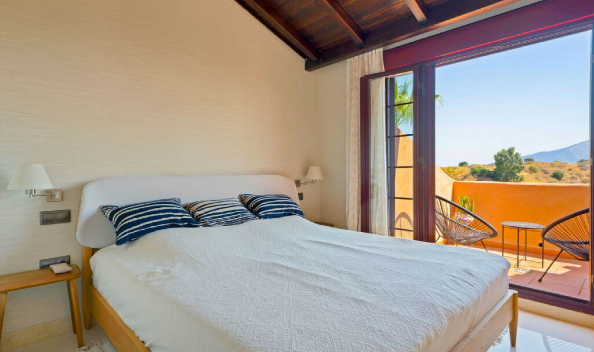 Resale - Apartment -
Ojén