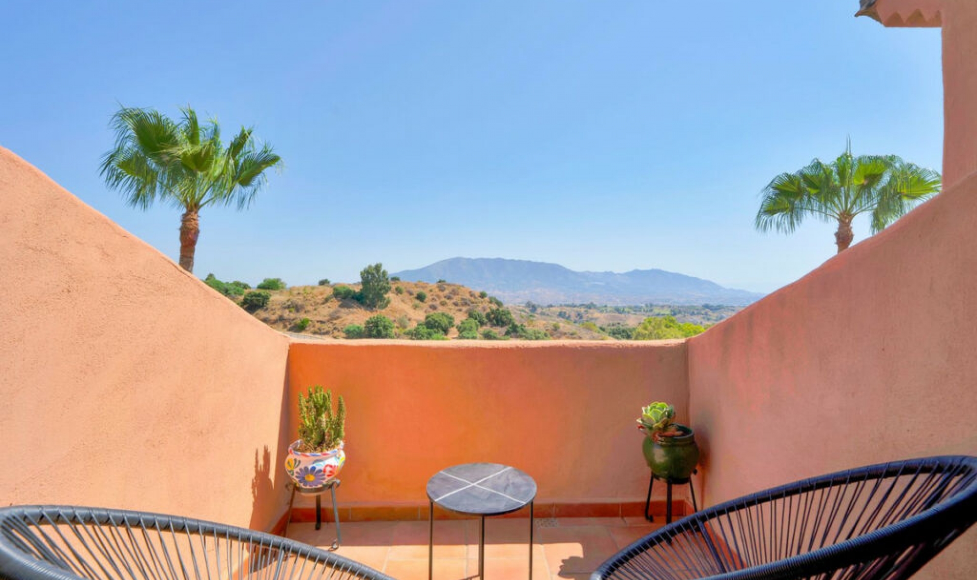 Resale - Apartment -
Ojén