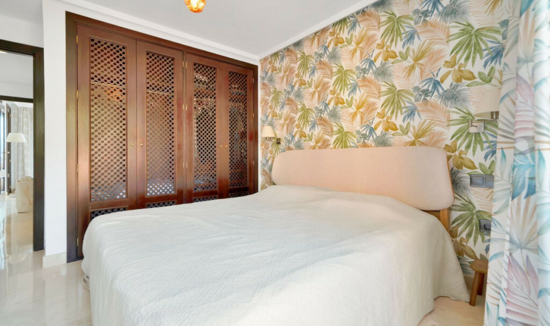 Resale - Apartment -
Ojén