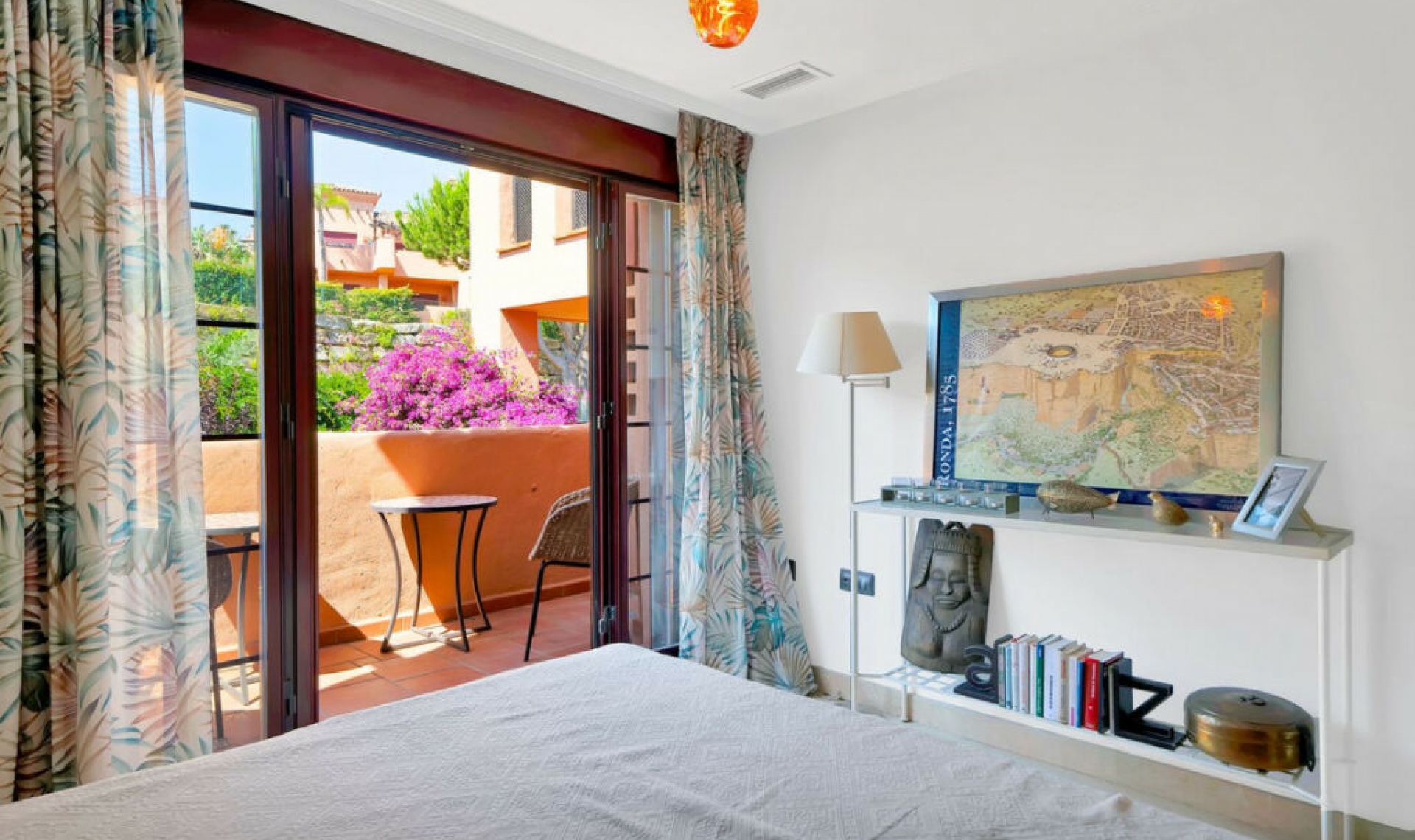 Resale - Apartment -
Ojén