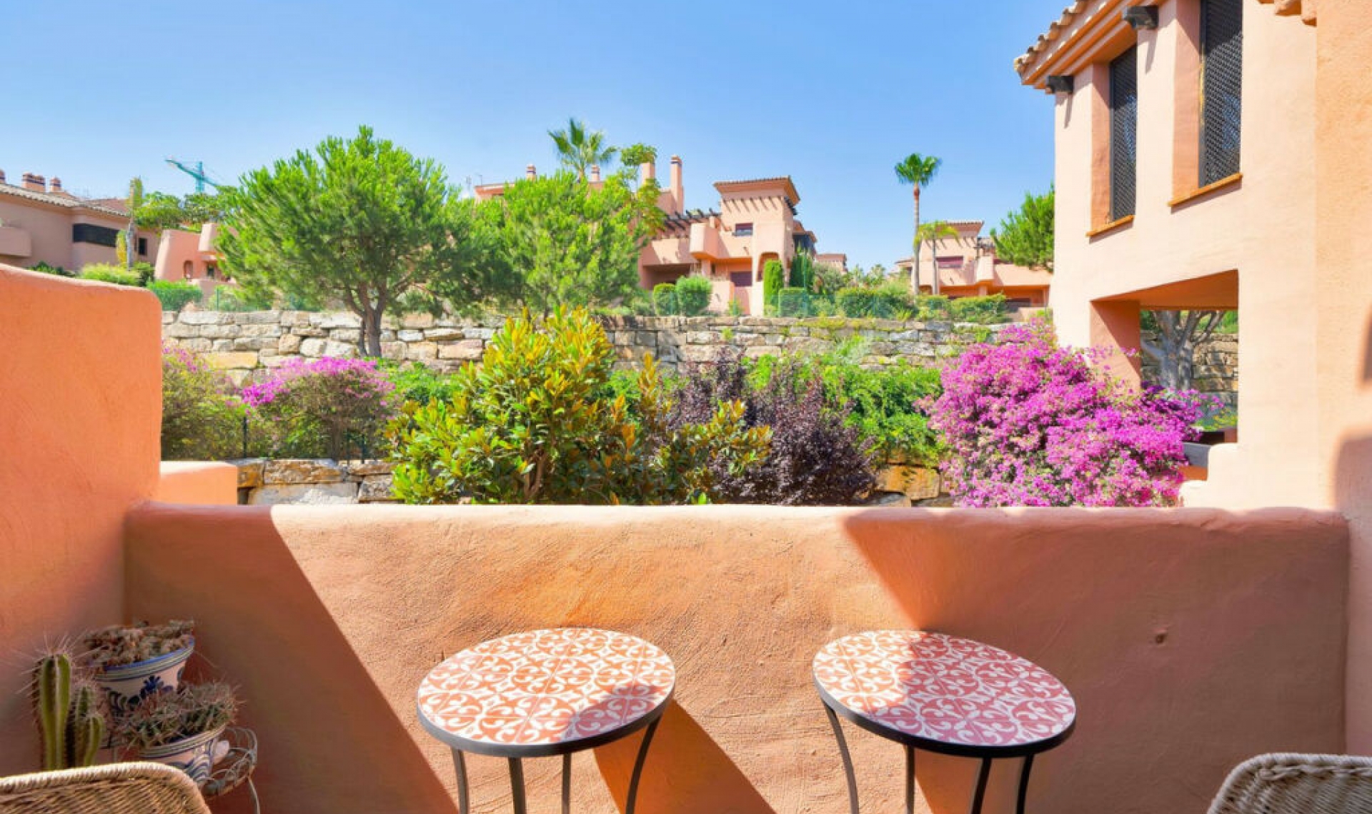 Resale - Apartment -
Ojén