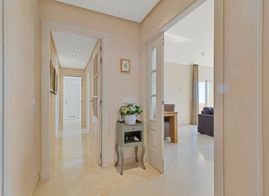 Resale - Apartment -
Ojén