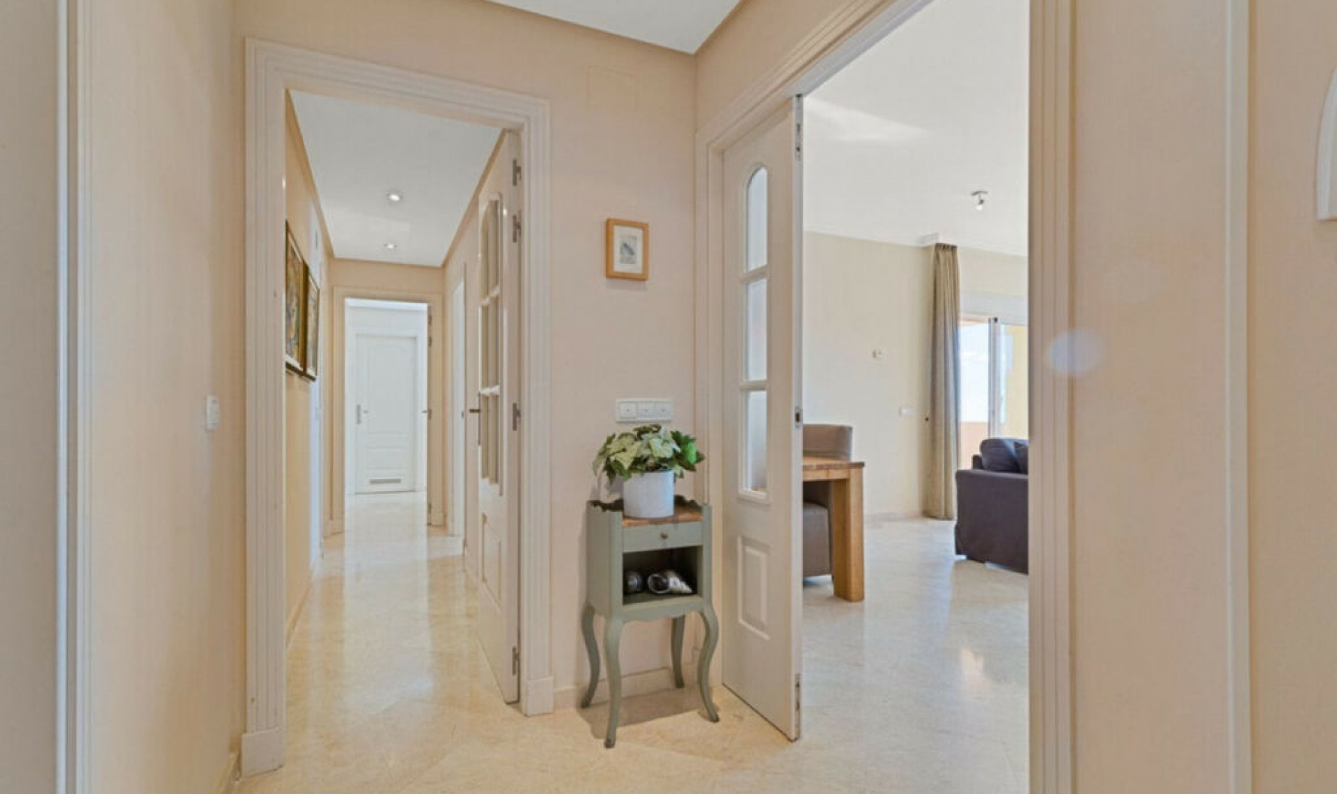 Resale - Apartment -
Ojén