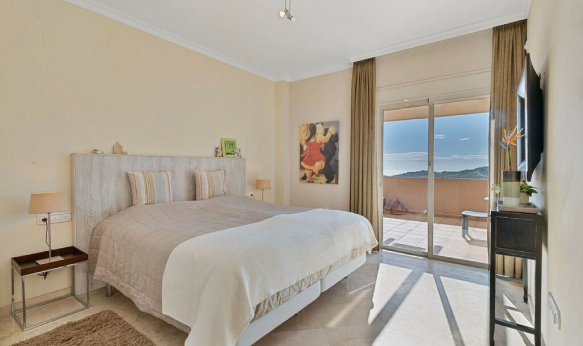 Resale - Apartment -
Ojén