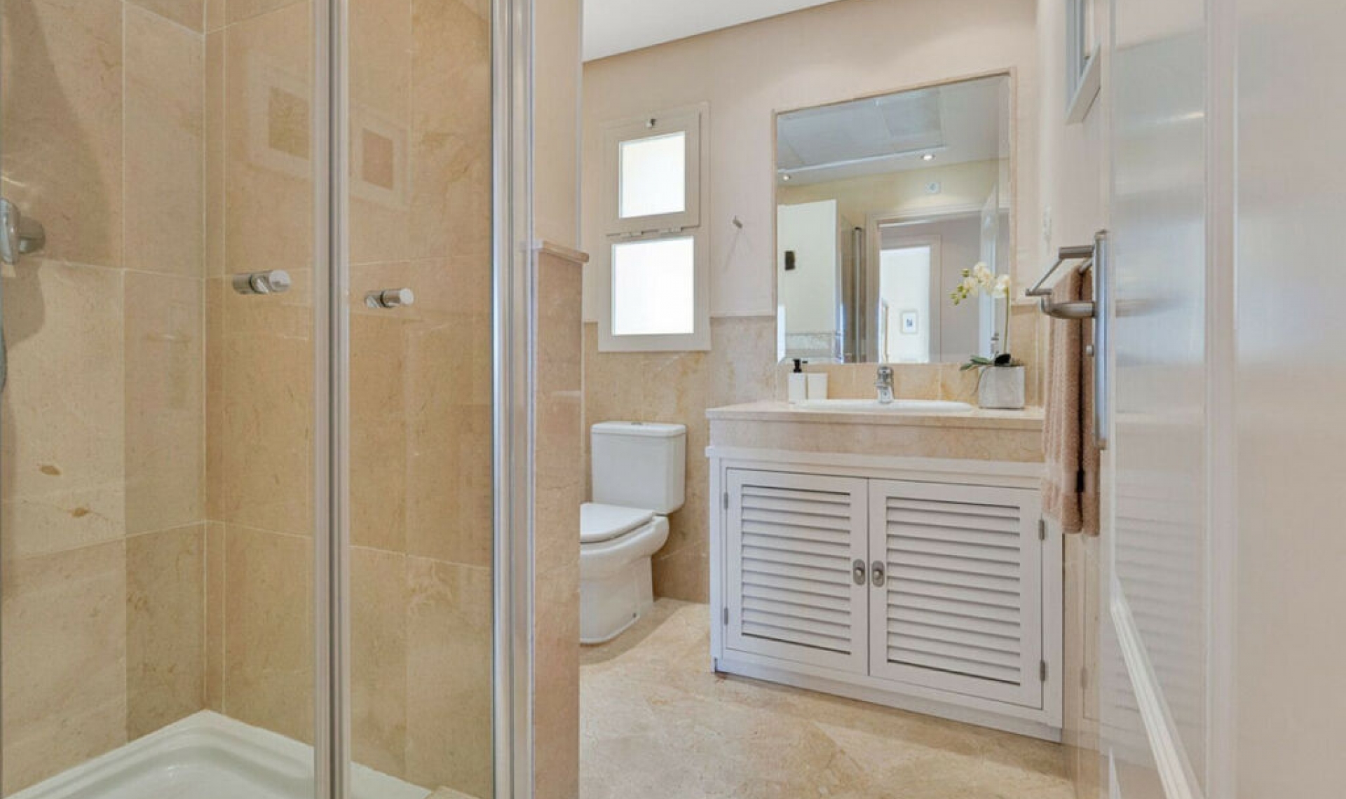 Resale - Apartment -
Ojén