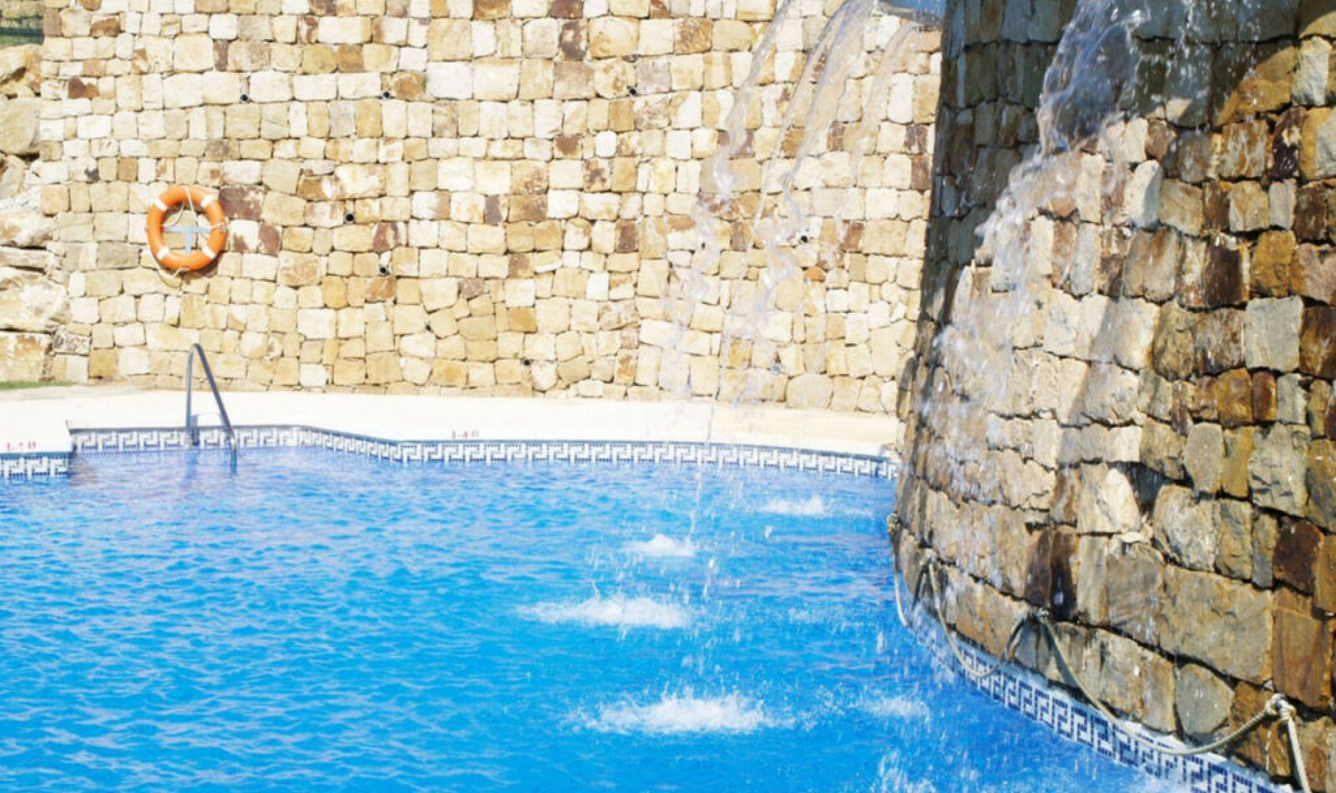 Resale - Apartment -
Ojén