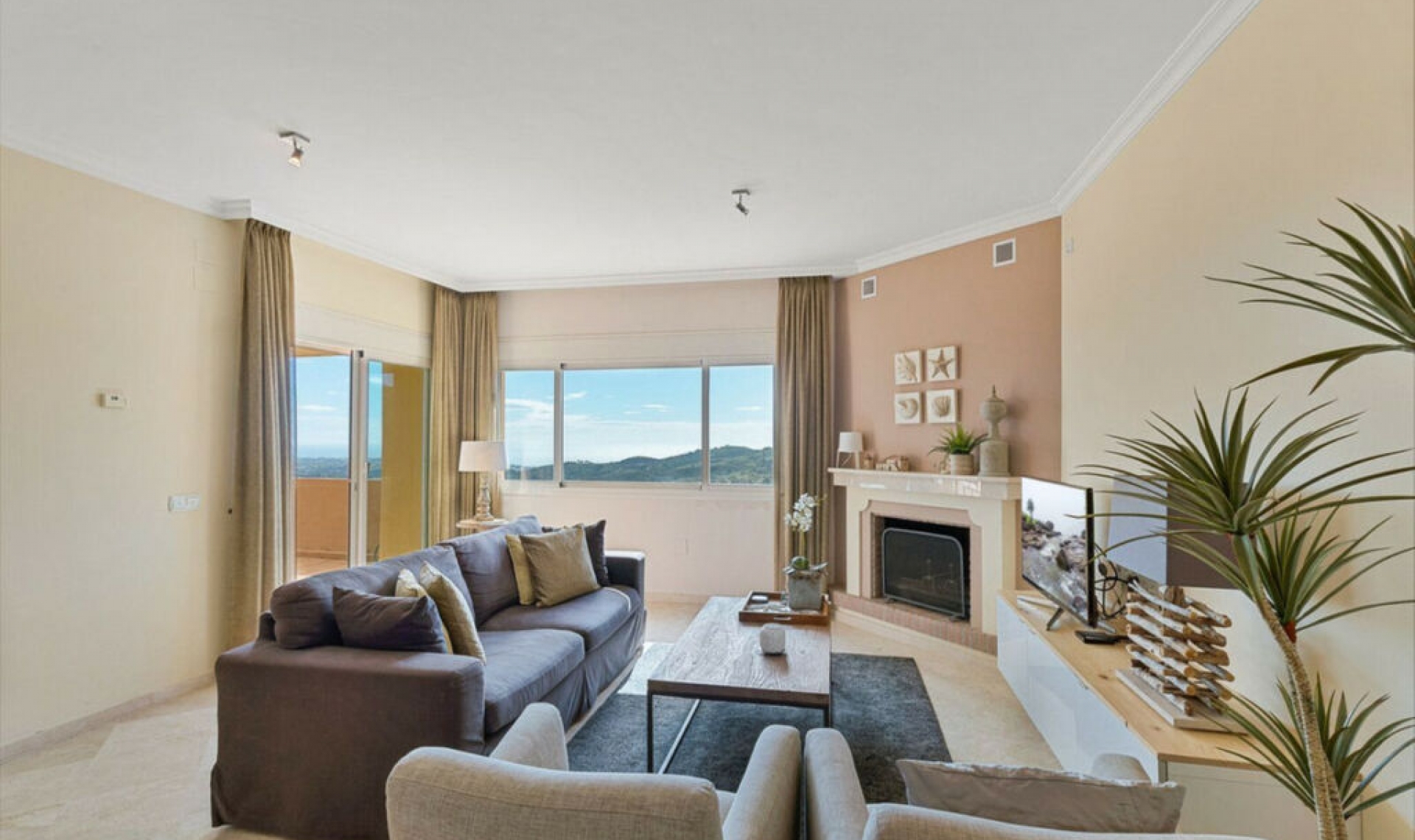 Resale - Apartment -
Ojén