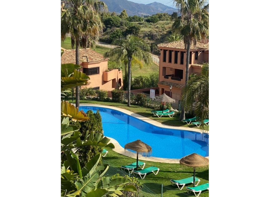 Resale - Apartment -
Ojén