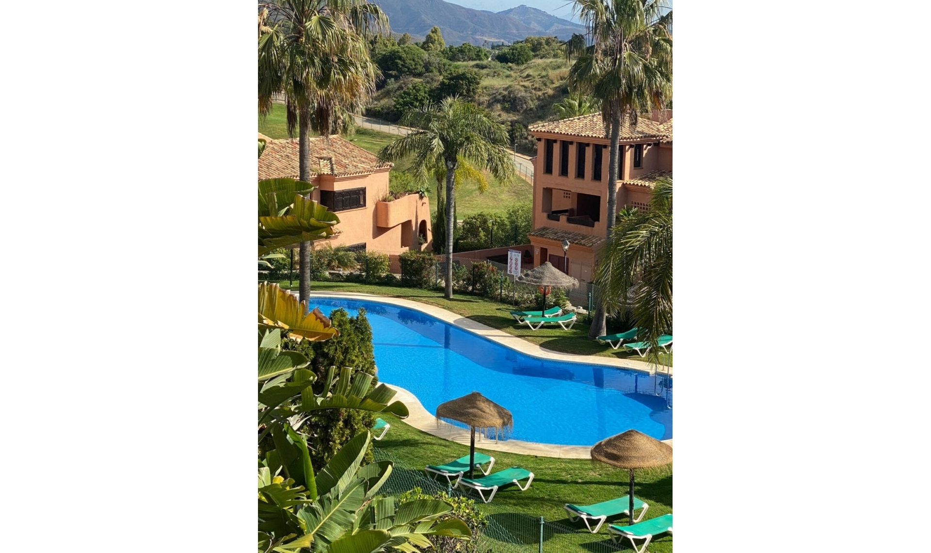 Resale - Apartment -
Ojén