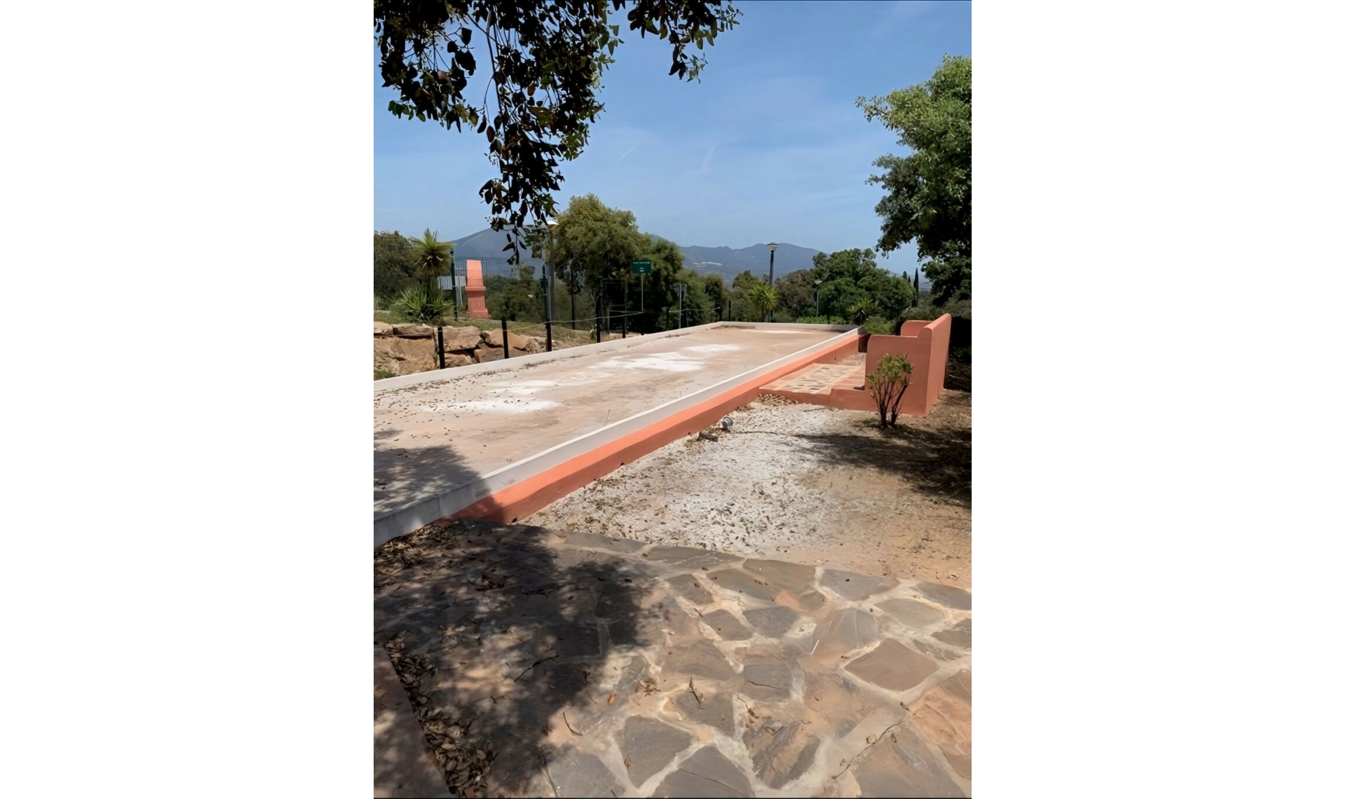 Resale - Apartment -
Ojén