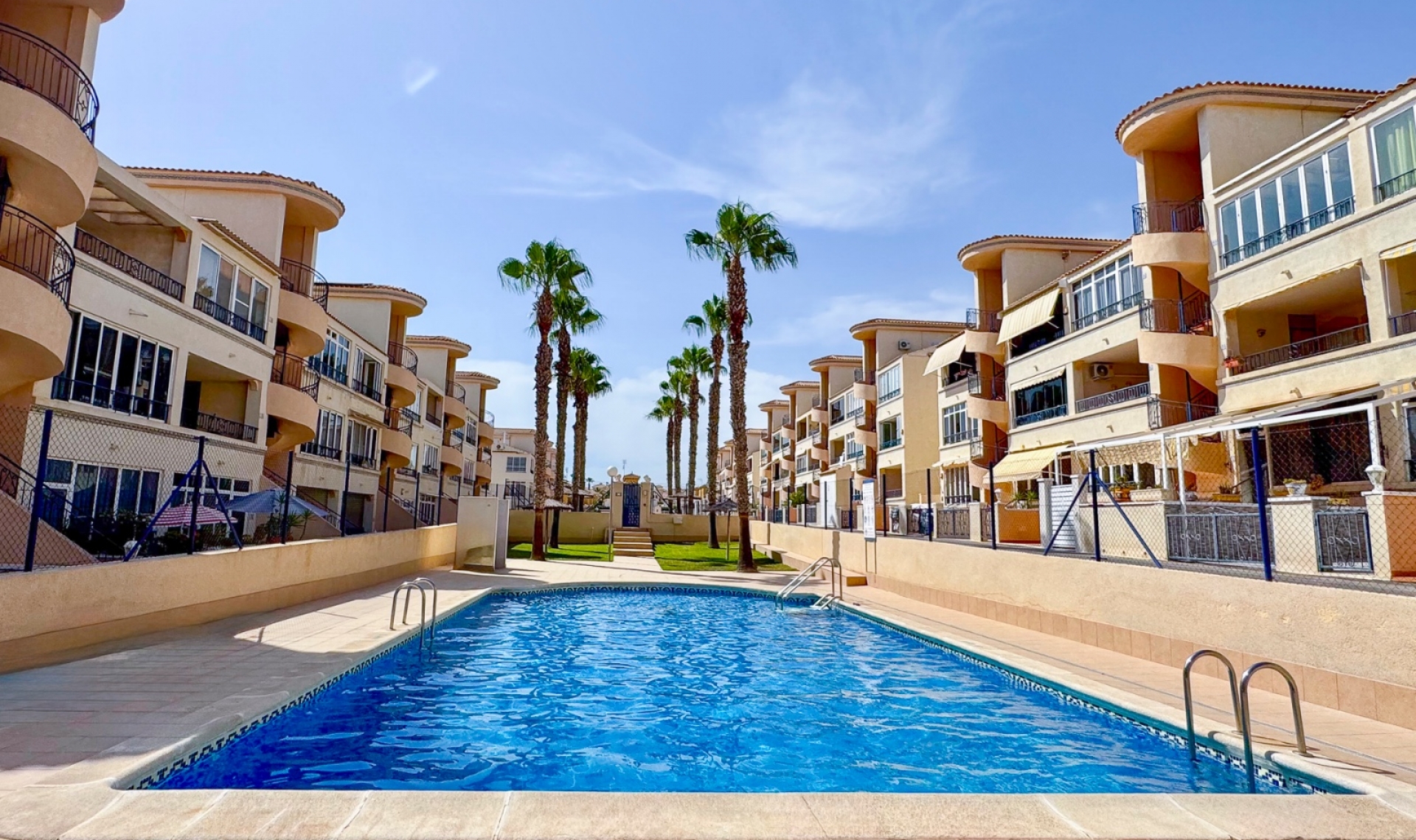 Resale - Apartment -
Orihuela Costa - Los Altos