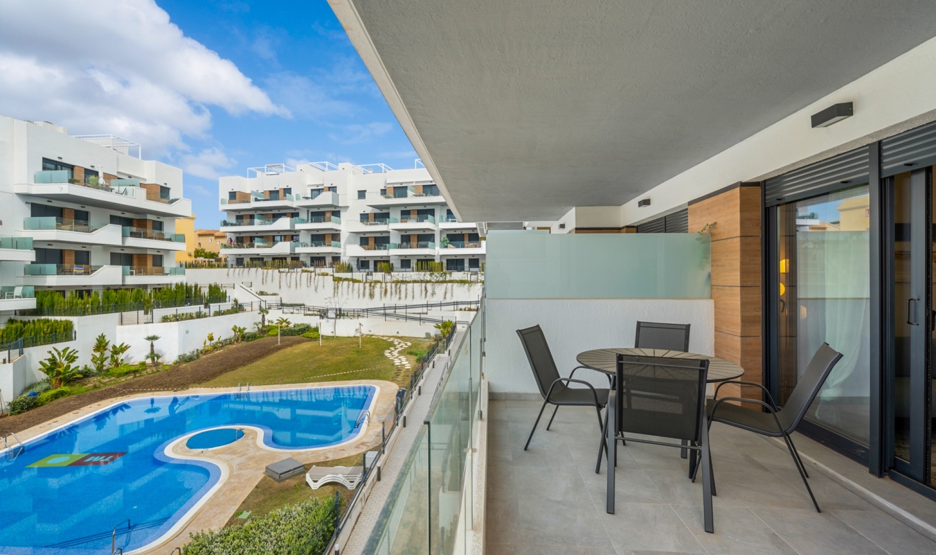 Resale - Apartment -
Orihuela Costa - Los Dolses