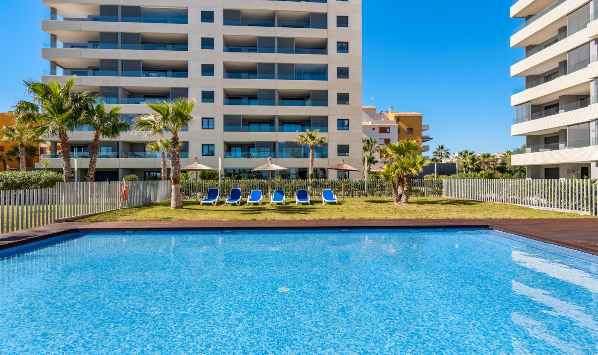 Resale - Apartment -
Orihuela Costa - Punta Prima