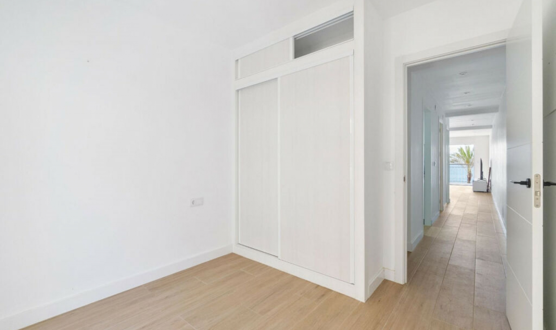 Resale - Apartment -
Playa Del Cura
