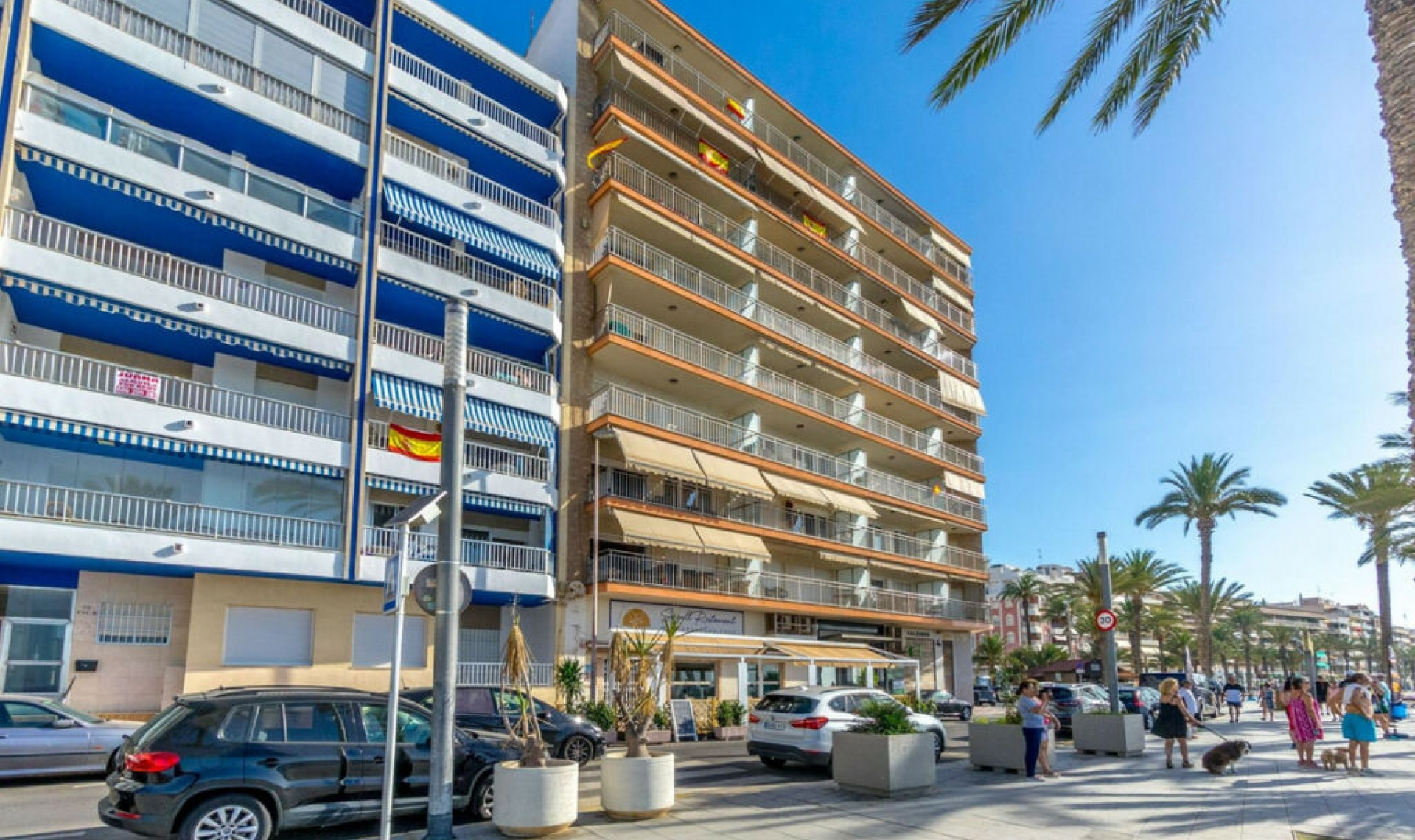 Resale - Apartment -
Playa Del Cura