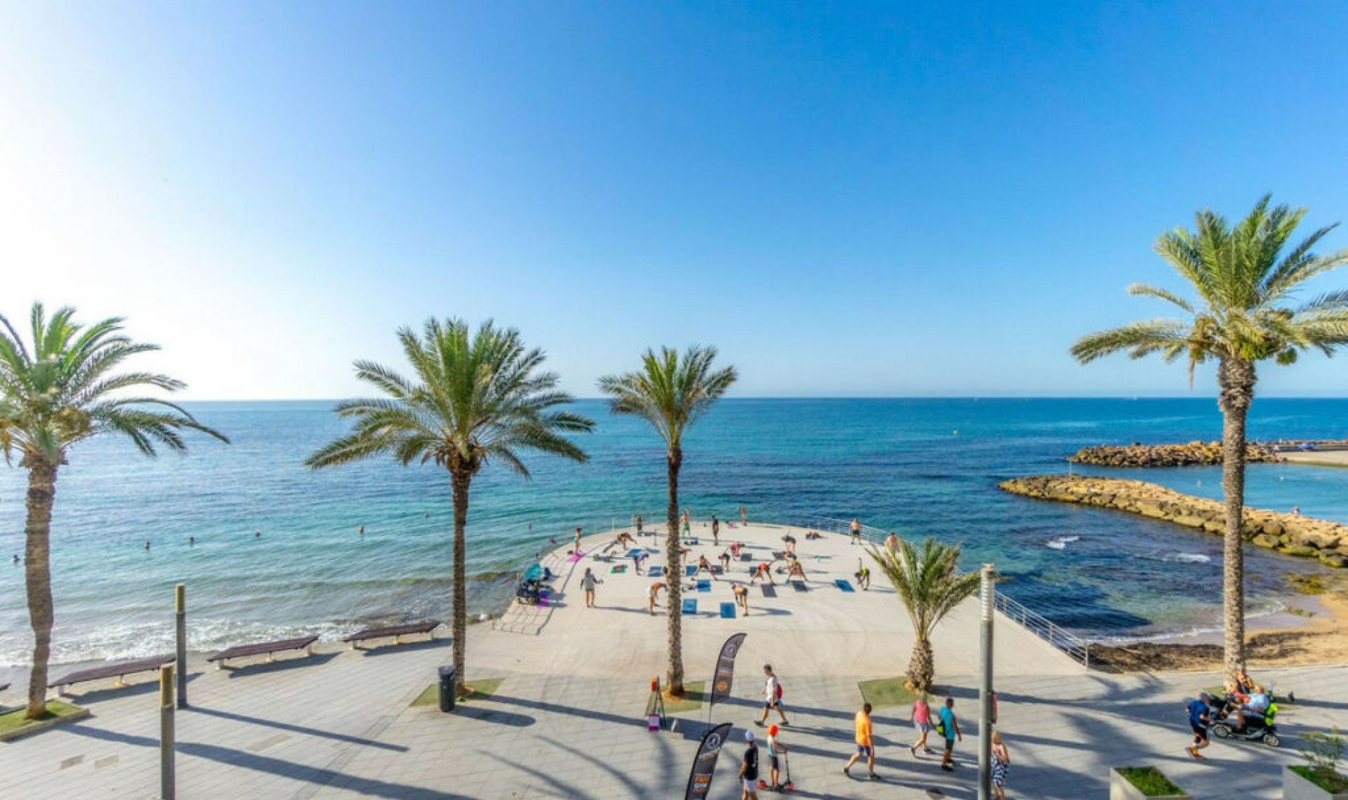 Resale - Apartment -
Playa Del Cura