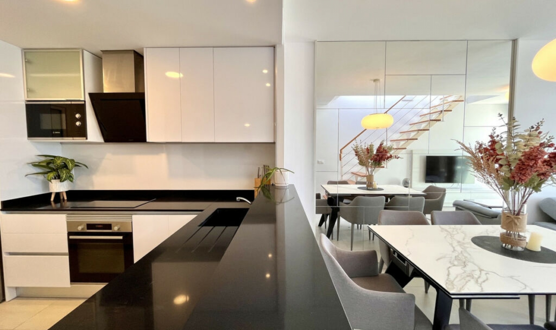 Resale - Apartment -
Playa Flamenca