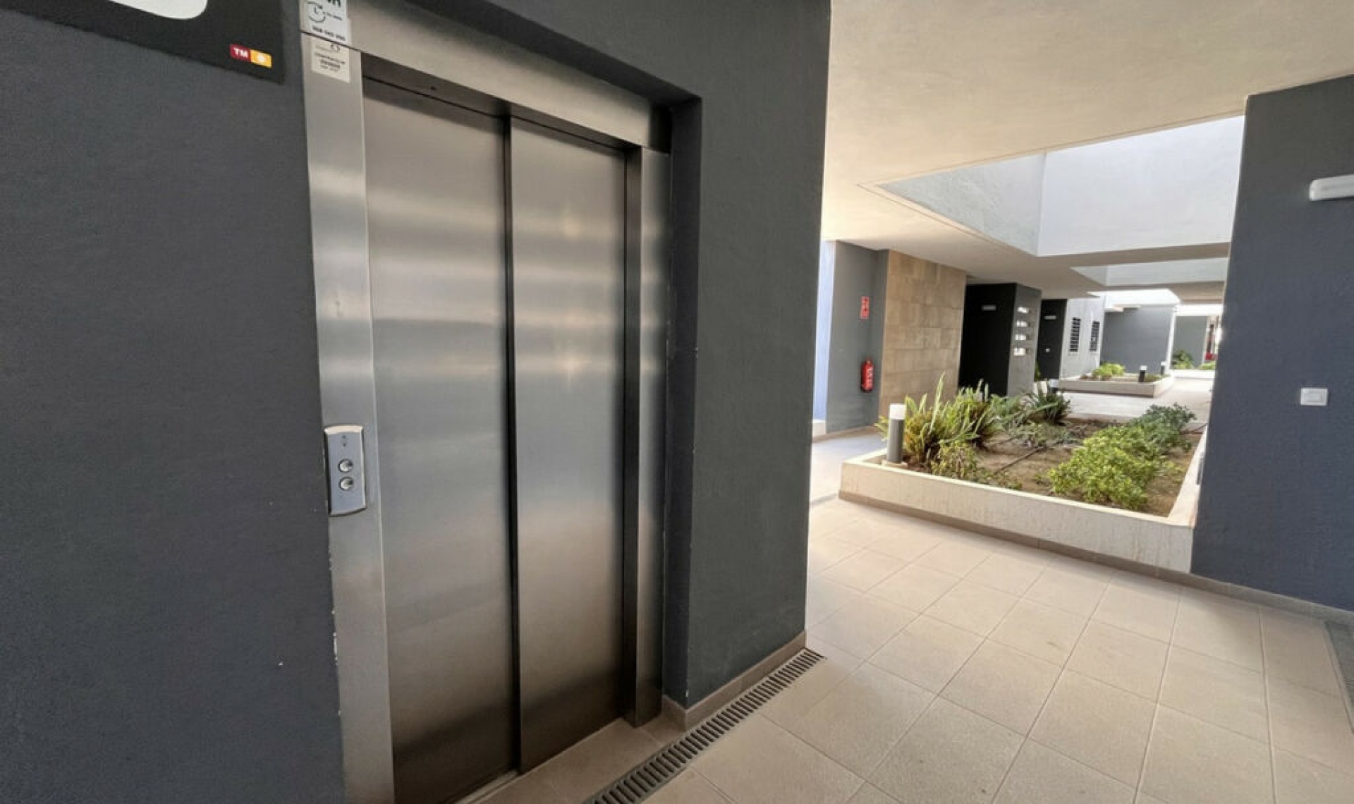 Resale - Apartment -
Playa Flamenca