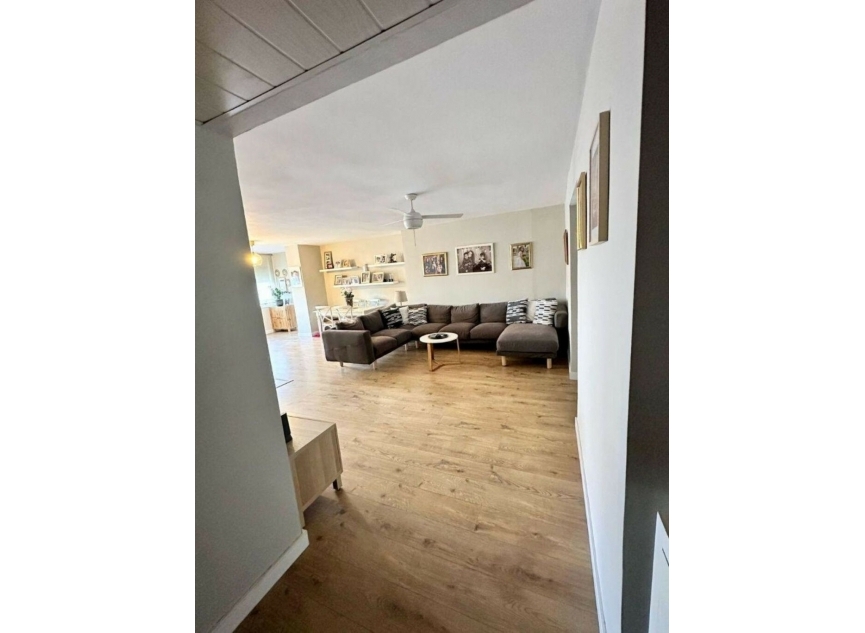 Resale - Apartment -
Playamar