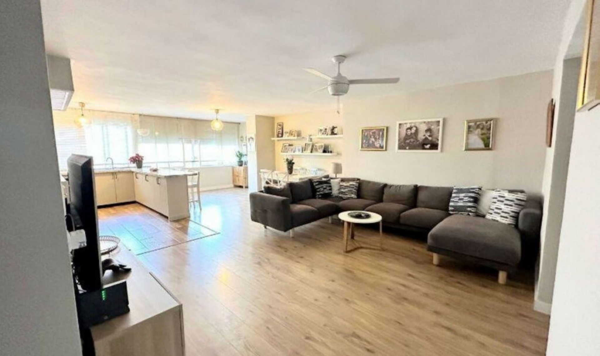 Resale - Apartment -
Playamar