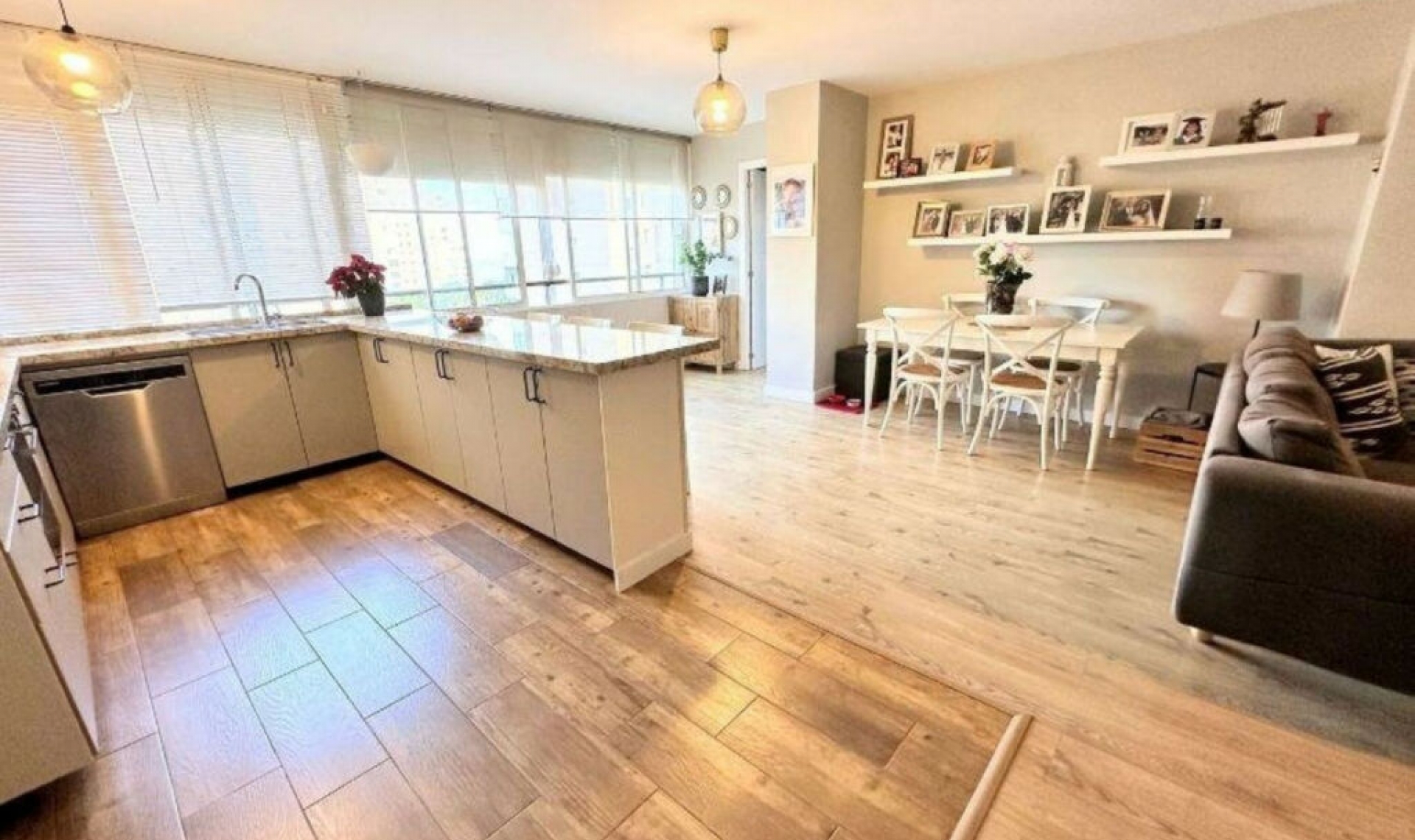 Resale - Apartment -
Playamar