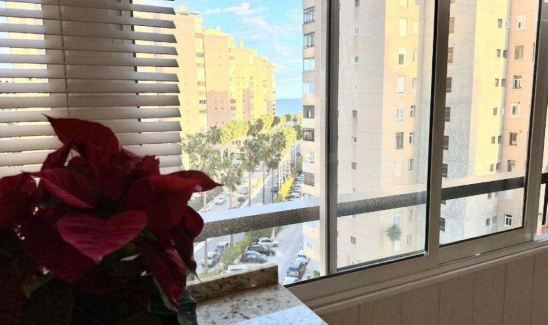 Resale - Apartment -
Playamar