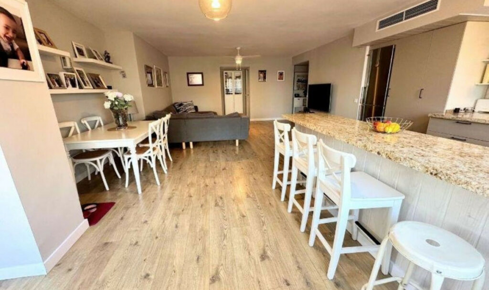 Resale - Apartment -
Playamar