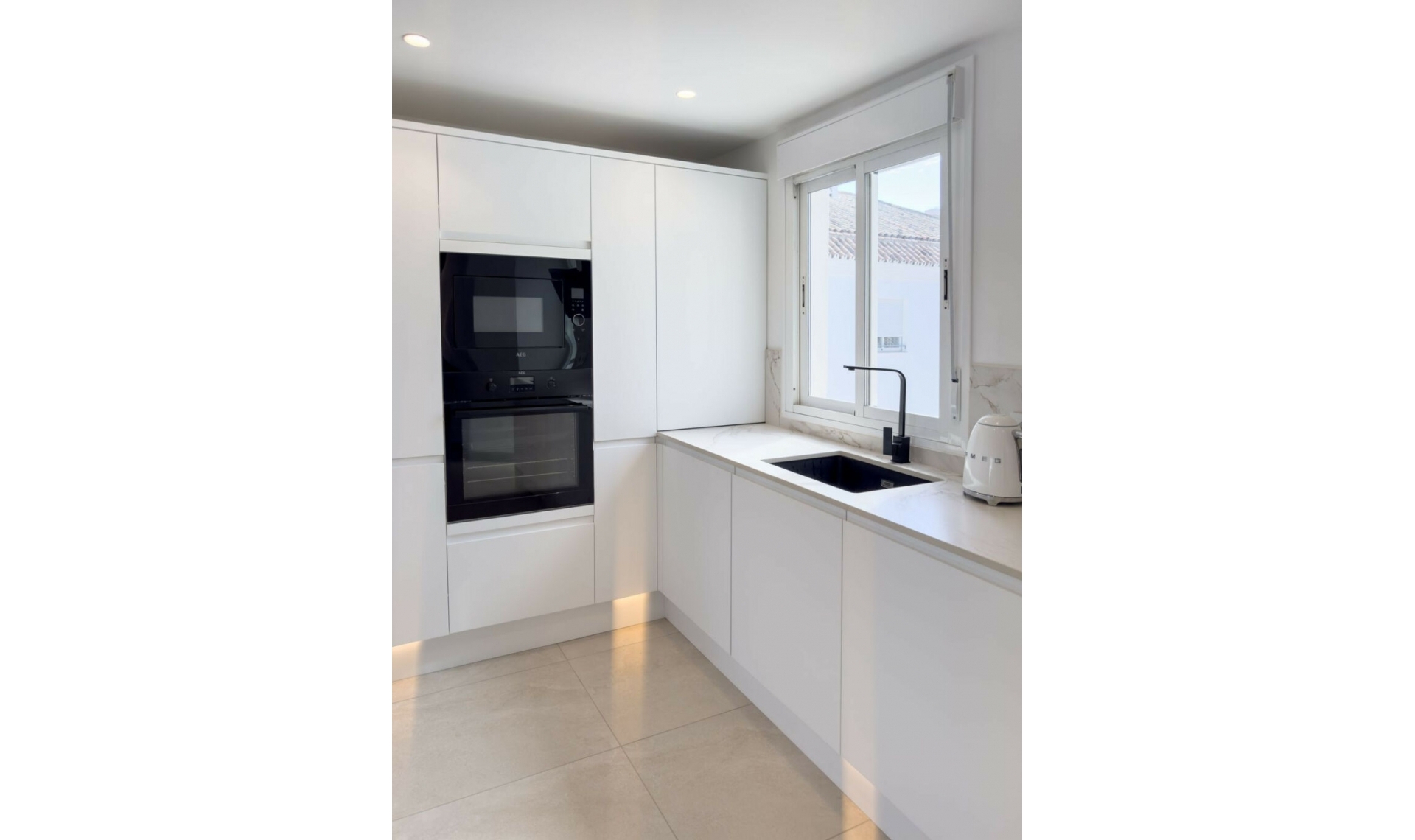 Resale - Apartment -
Puerto Banús