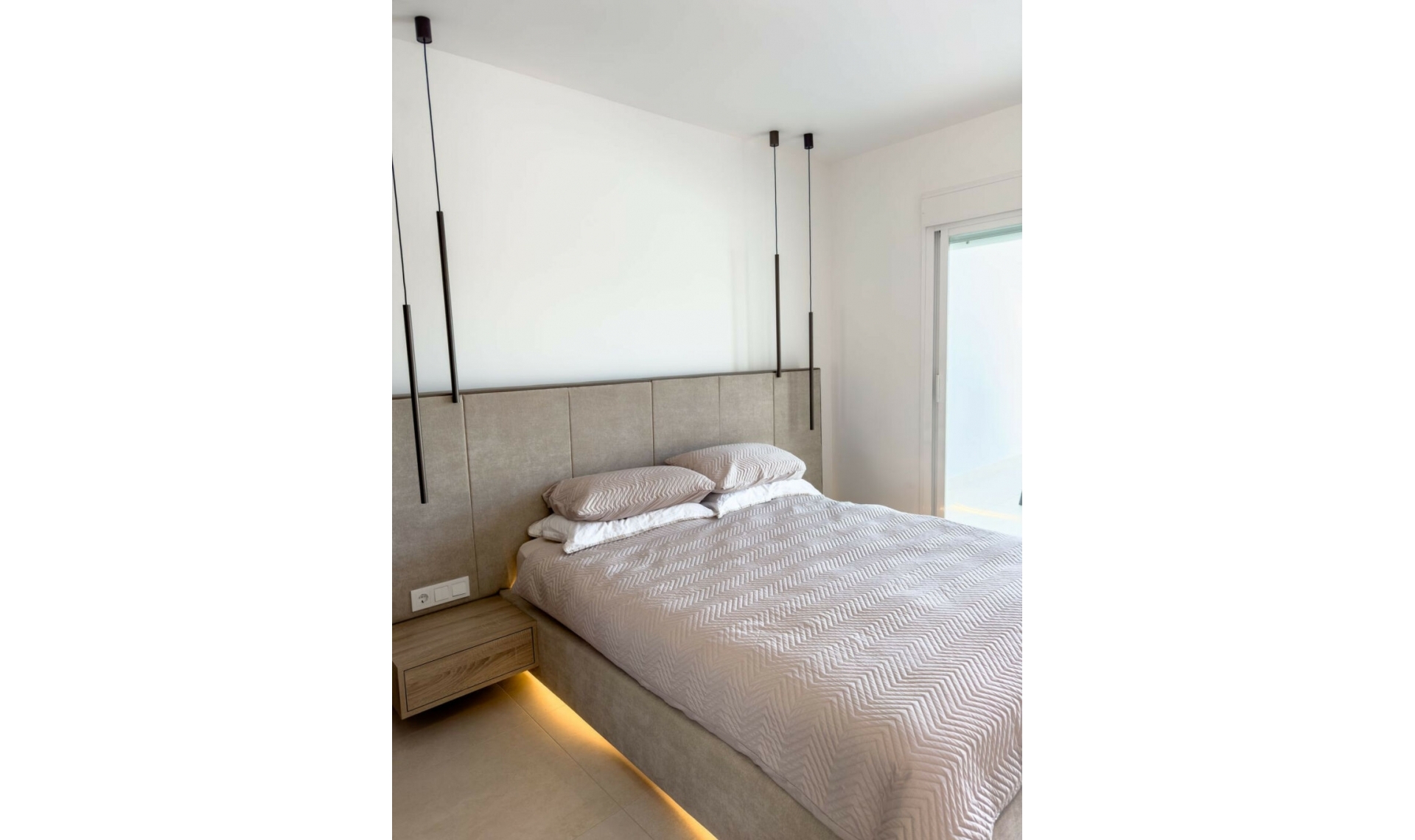 Resale - Apartment -
Puerto Banús