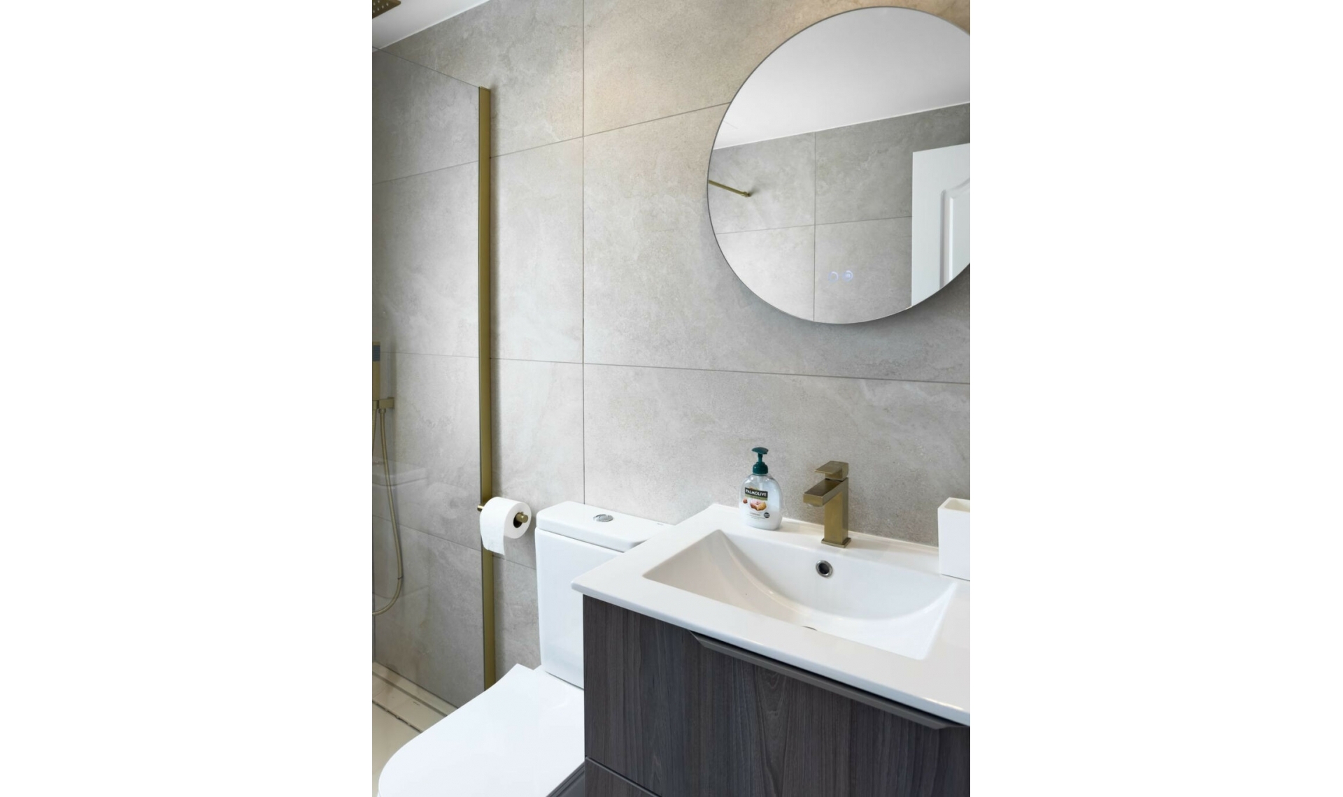 Resale - Apartment -
Puerto Banús