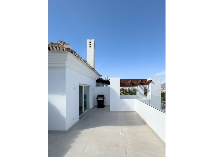 Resale - Apartment -
Puerto Banús