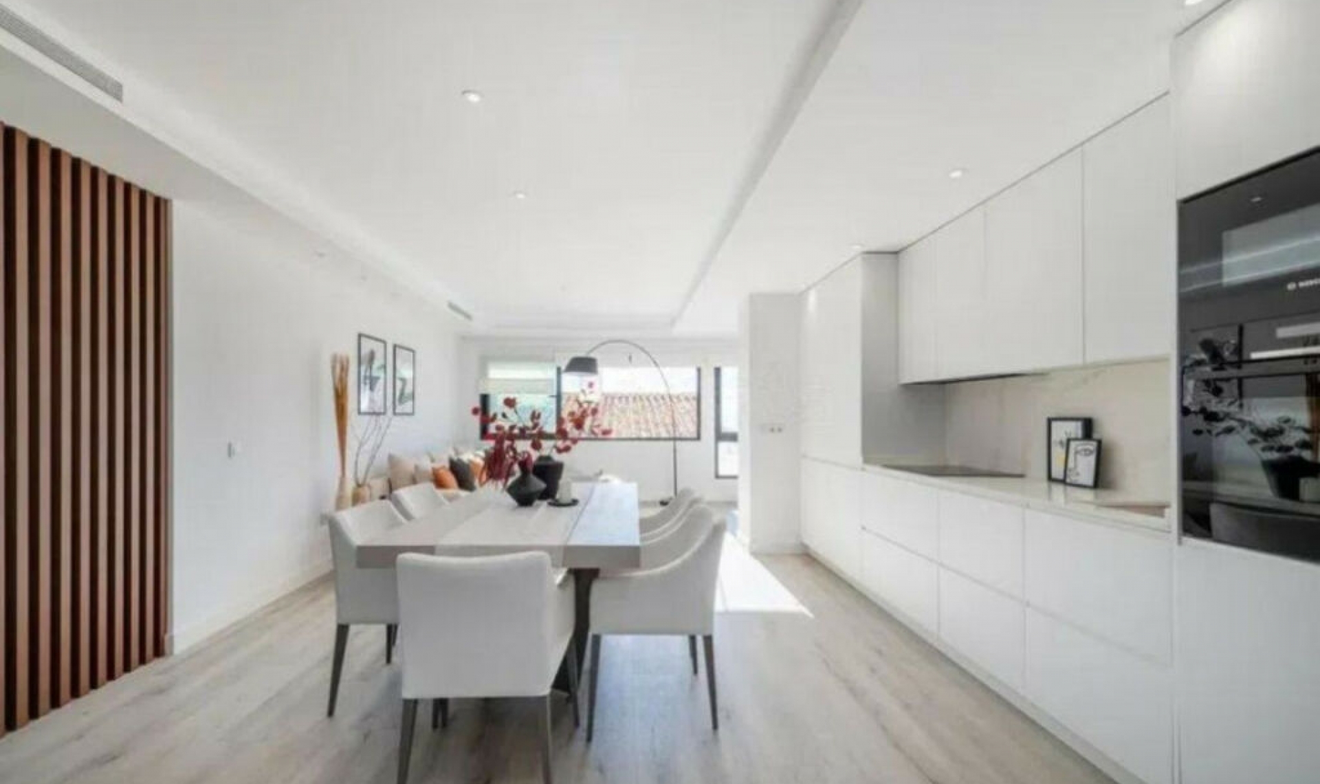 Resale - Apartment -
Puerto Banús