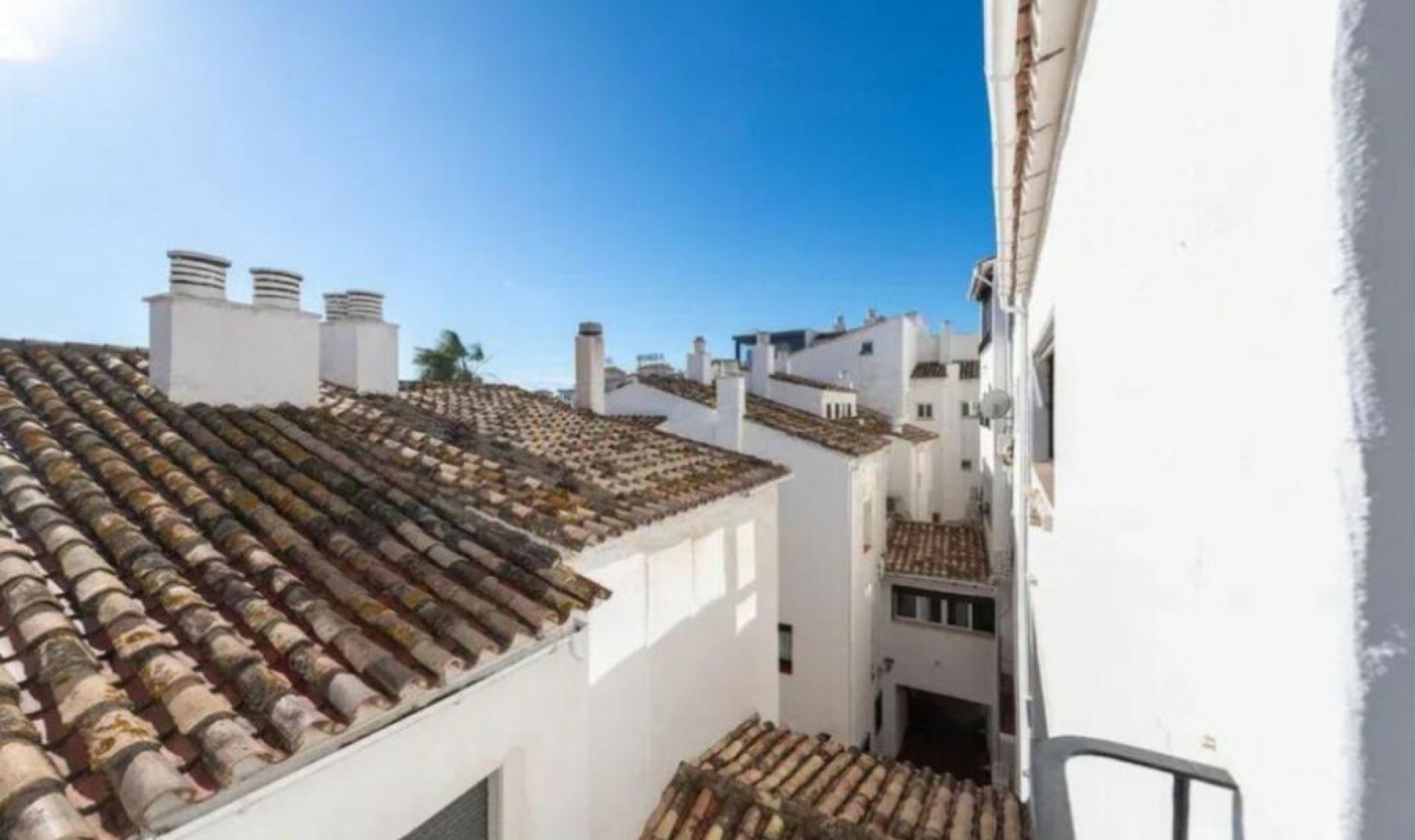 Resale - Apartment -
Puerto Banús
