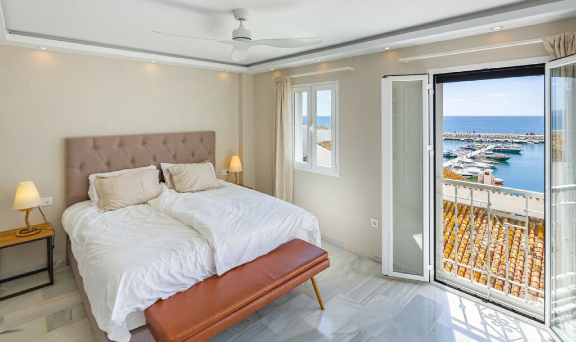 Resale - Apartment -
Puerto Banús