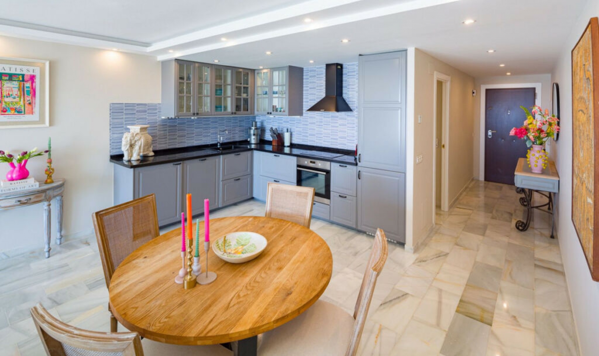 Resale - Apartment -
Puerto Banús