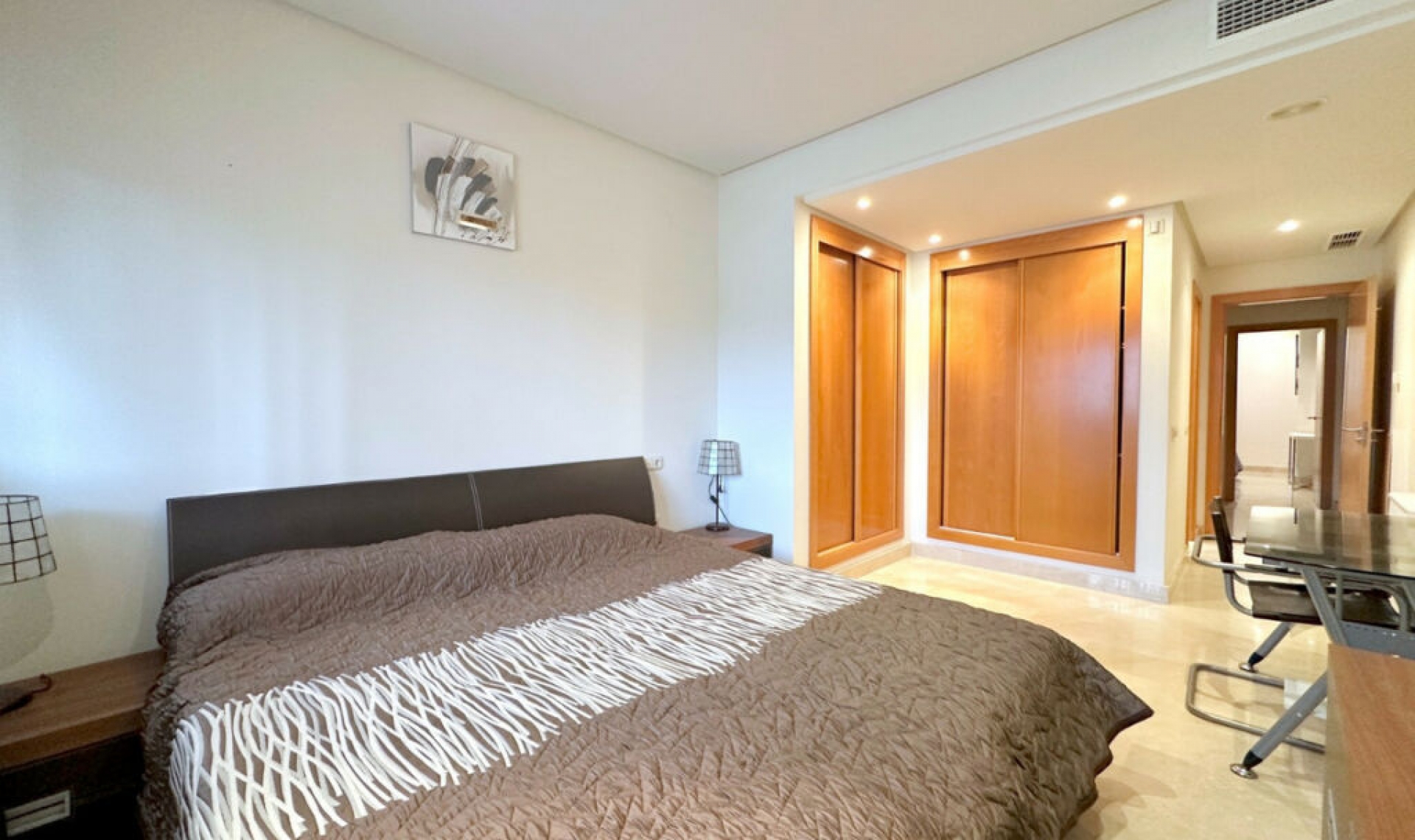 Resale - Apartment -
Puerto Banús