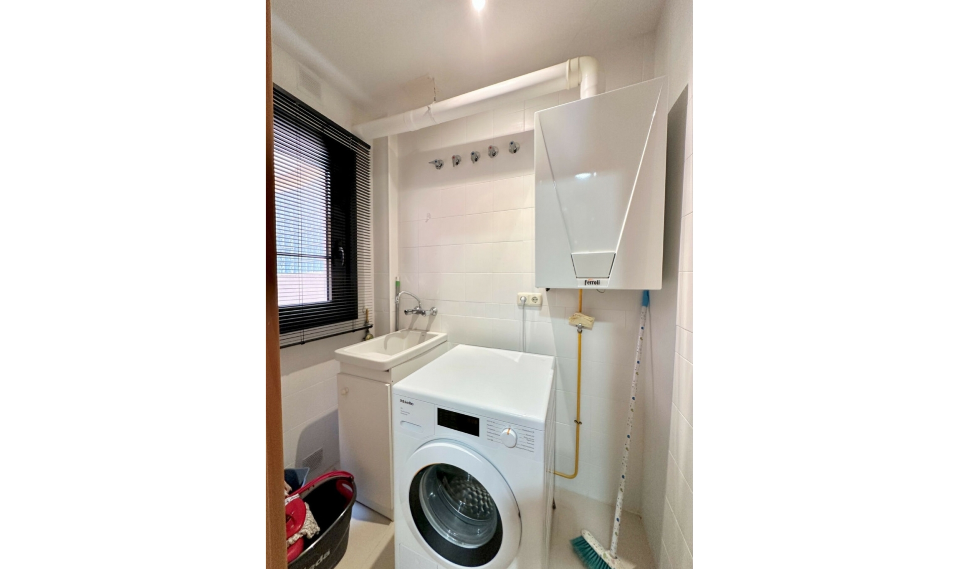 Resale - Apartment -
Puerto Banús