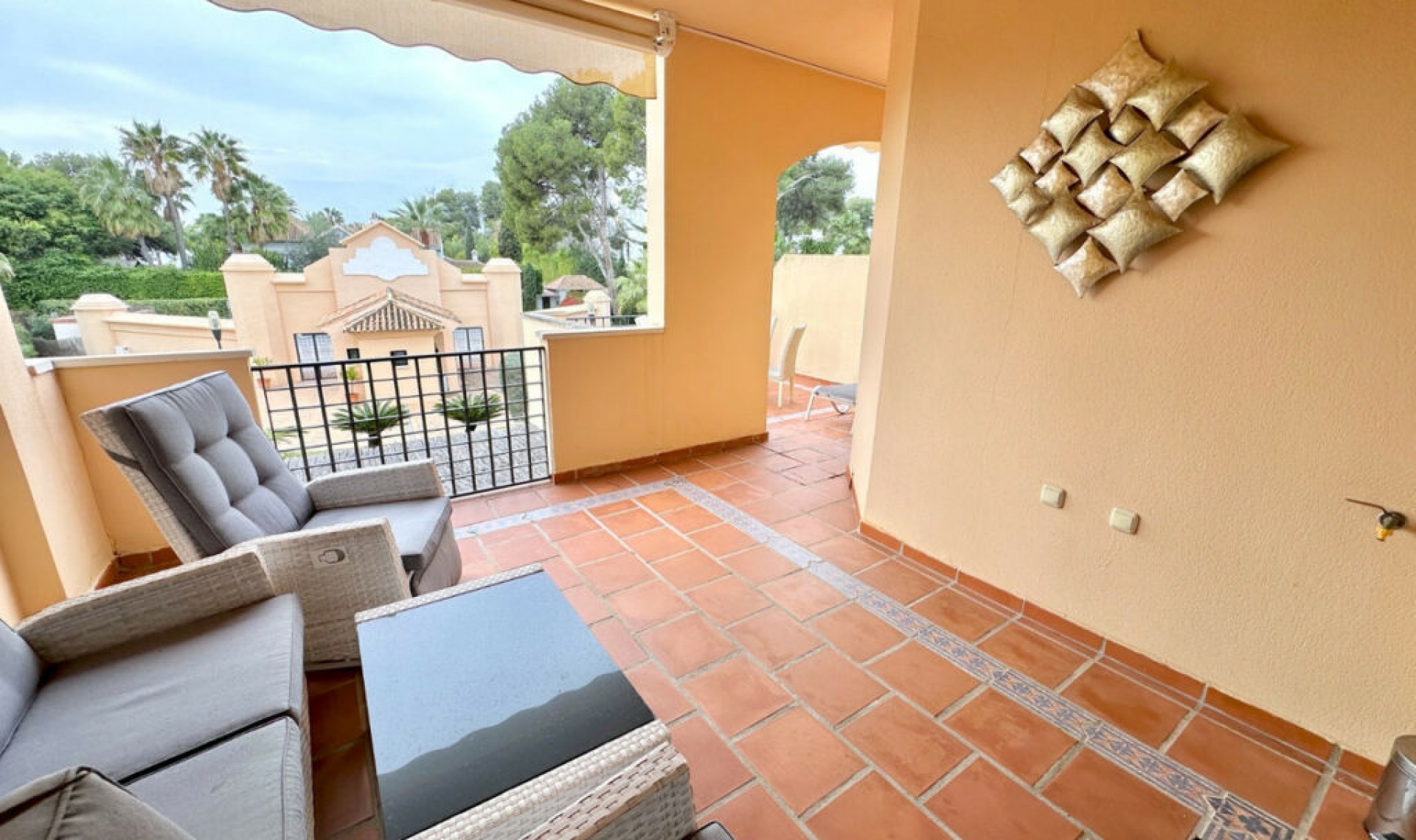 Resale - Apartment -
Puerto Banús