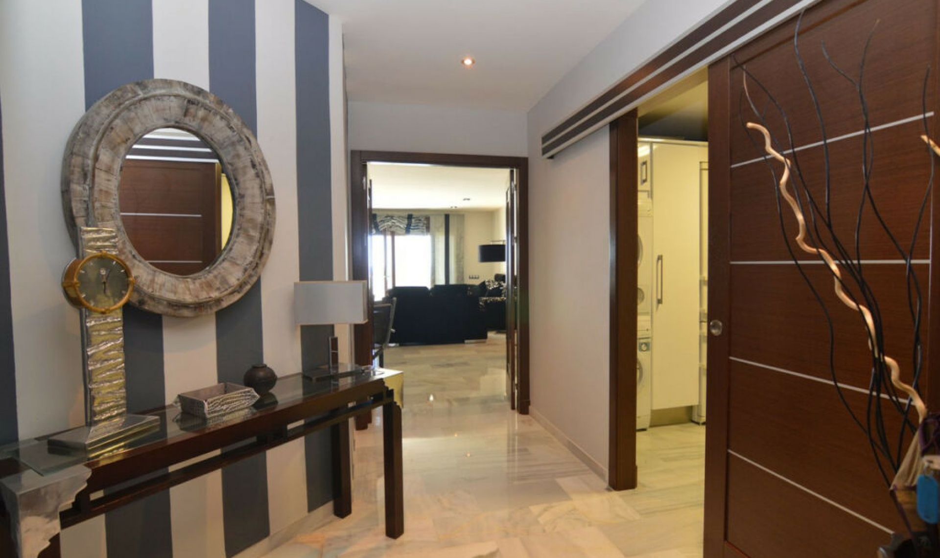 Resale - Apartment -
Puerto Banús