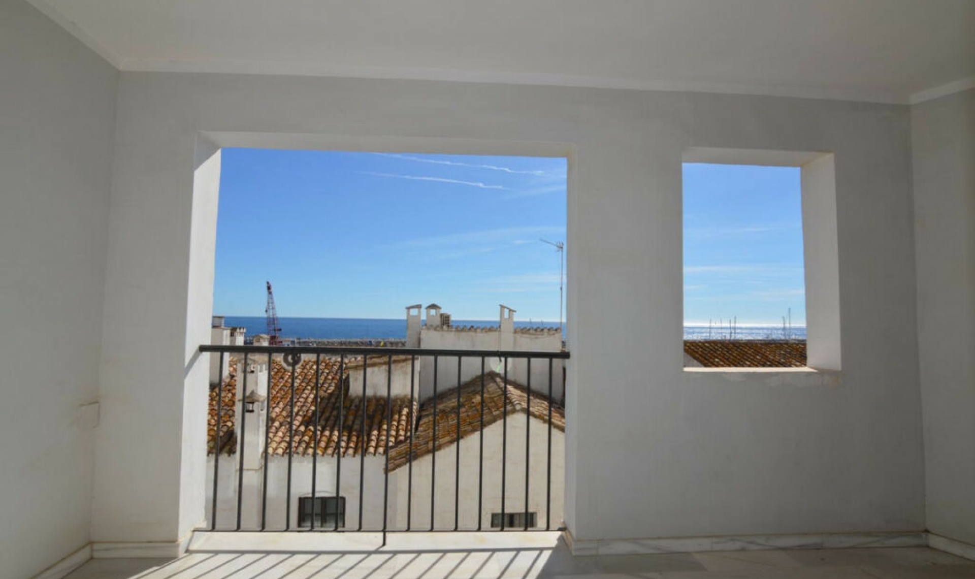 Resale - Apartment -
Puerto Banús