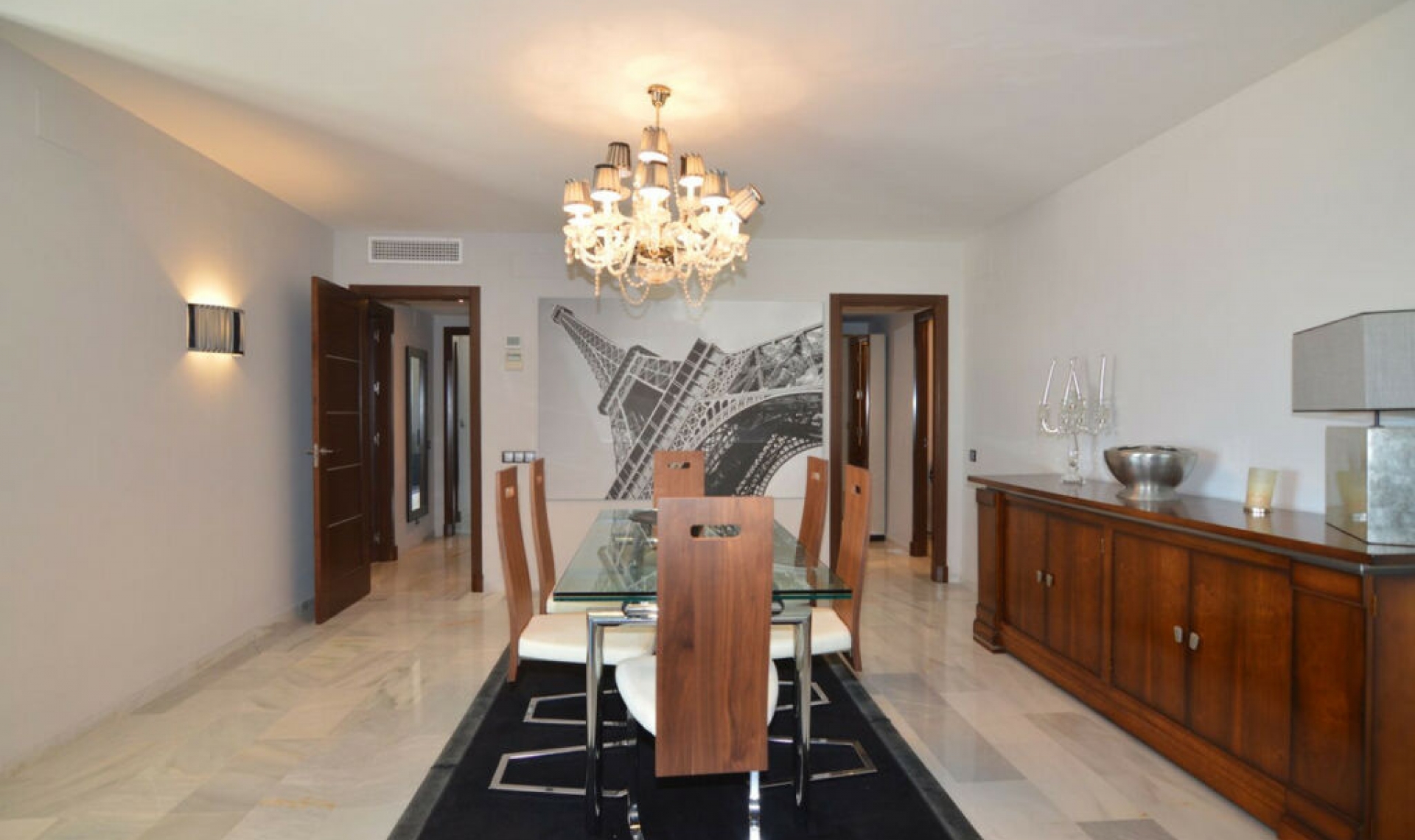 Resale - Apartment -
Puerto Banús